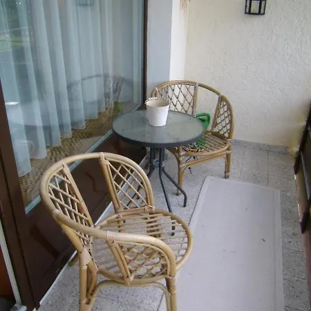 Haus Barrett By Monicare Ζέεφελντ