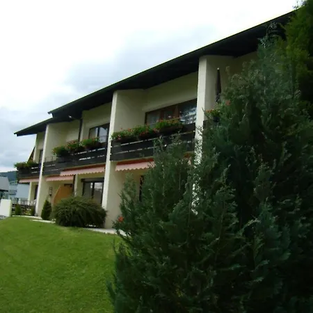 Haus Barrett By Monicare Holiday home *